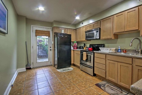 Chase at Canton image 12