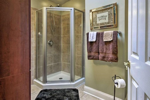 Chase at Canton image 9